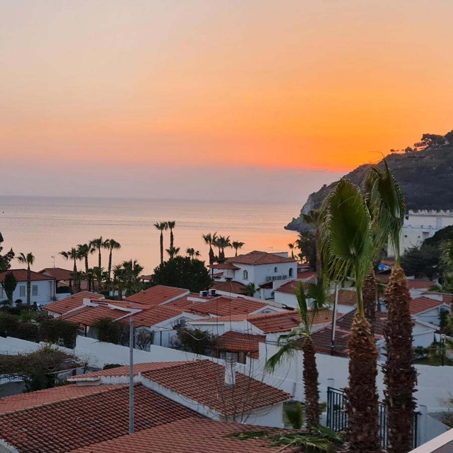 Ninfa Sul Mare Apartments 50 M E T R I Dal Mare Parcheggio Gratuito Custodito Capo Vaticano Kültér fotó
