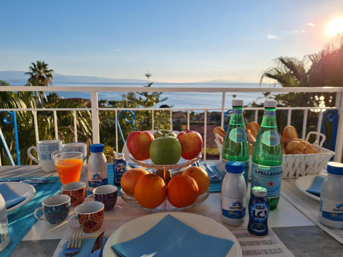 Ninfa Sul Mare Apartments 50 M E T R I Dal Mare Parcheggio Gratuito Custodito Capo Vaticano Kültér fotó