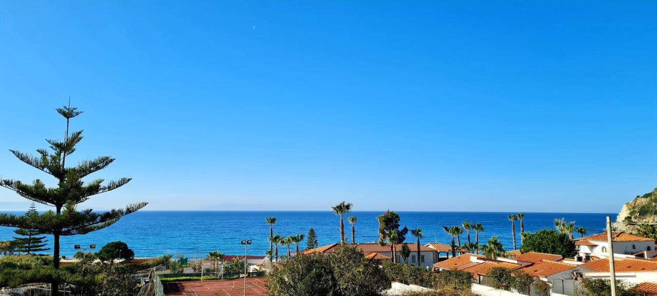Ninfa Sul Mare Apartments 50 M E T R I Dal Mare Parcheggio Gratuito Custodito Capo Vaticano Kültér fotó