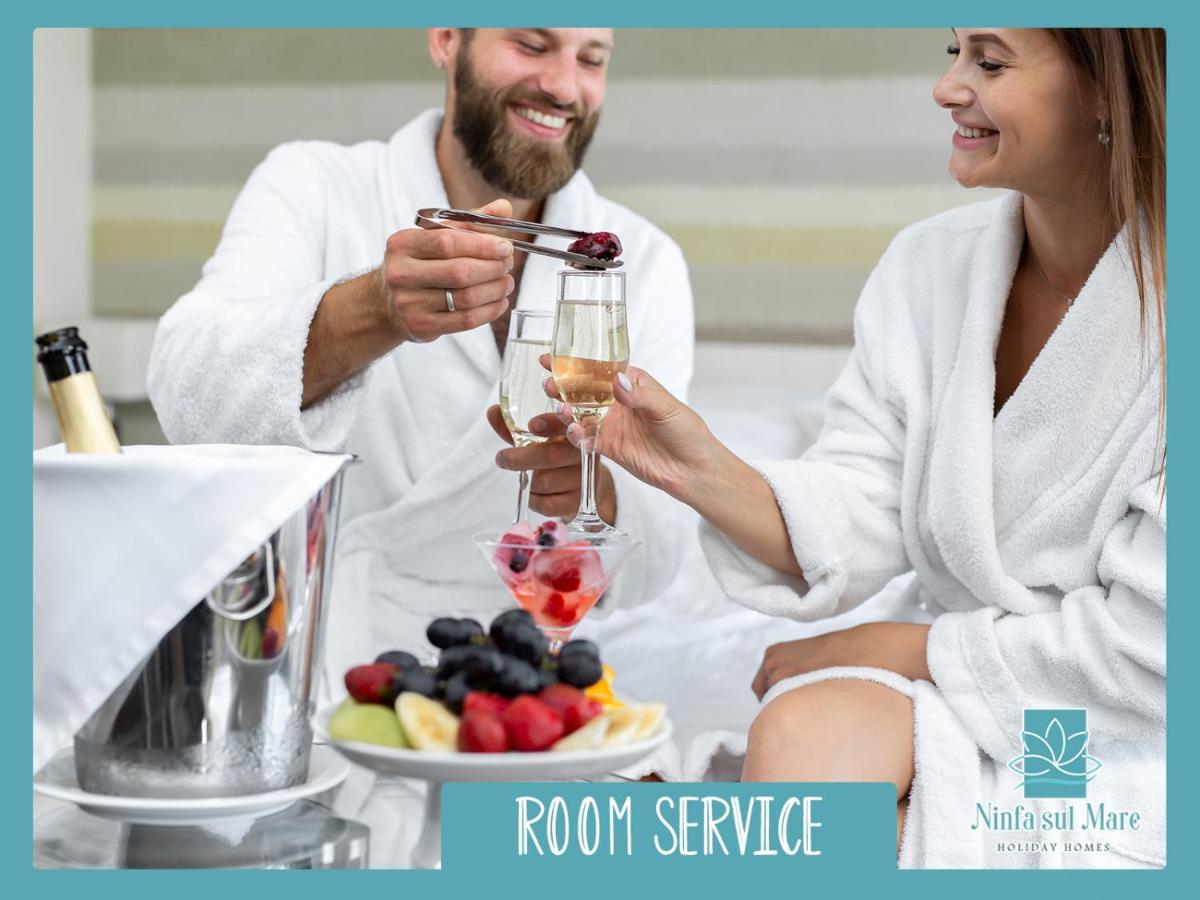 Ninfa Sul Mare Apartments 50 M E T R I Dal Mare Parcheggio Gratuito Custodito Capo Vaticano Kültér fotó