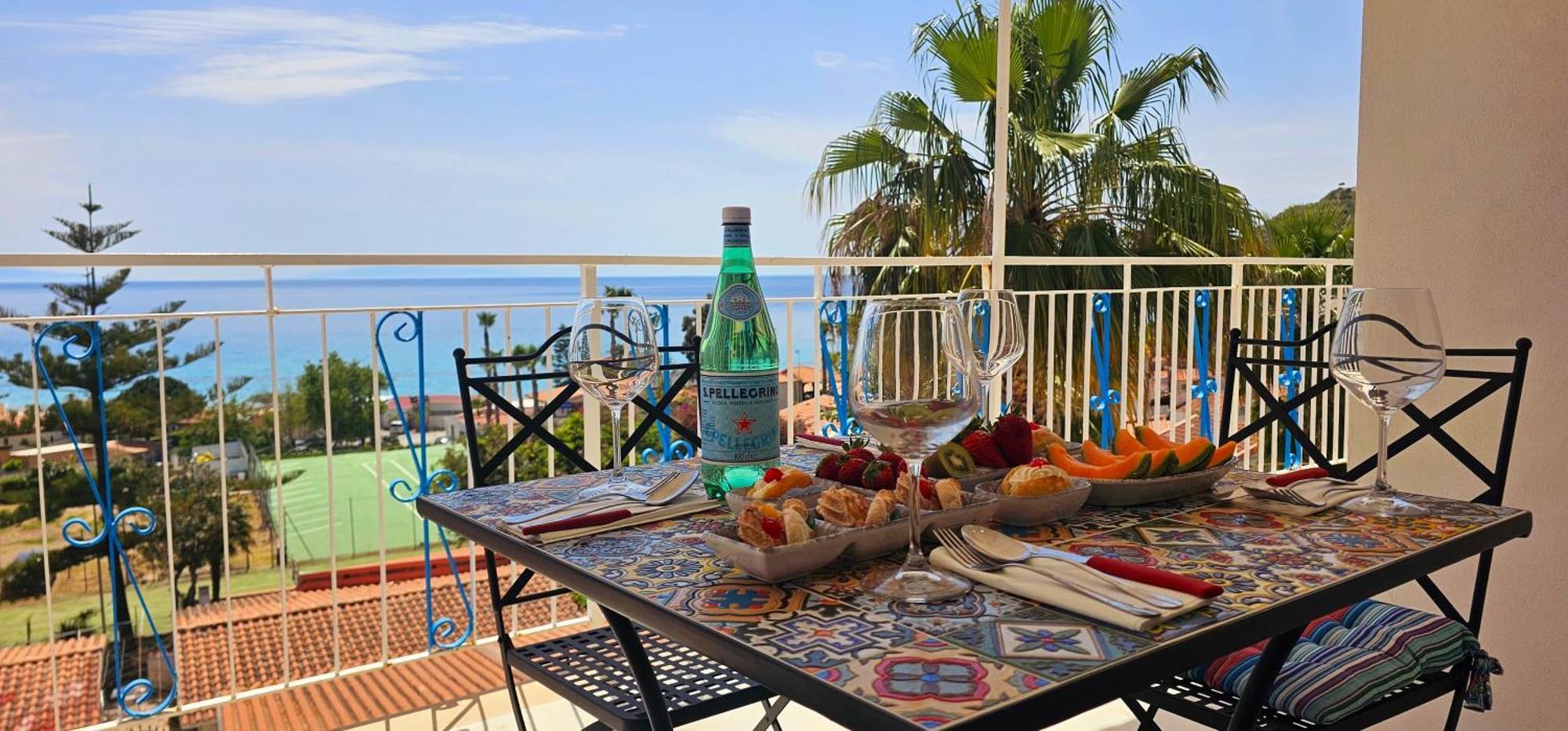 Ninfa Sul Mare Apartments 50 M E T R I Dal Mare Parcheggio Gratuito Custodito Capo Vaticano Kültér fotó